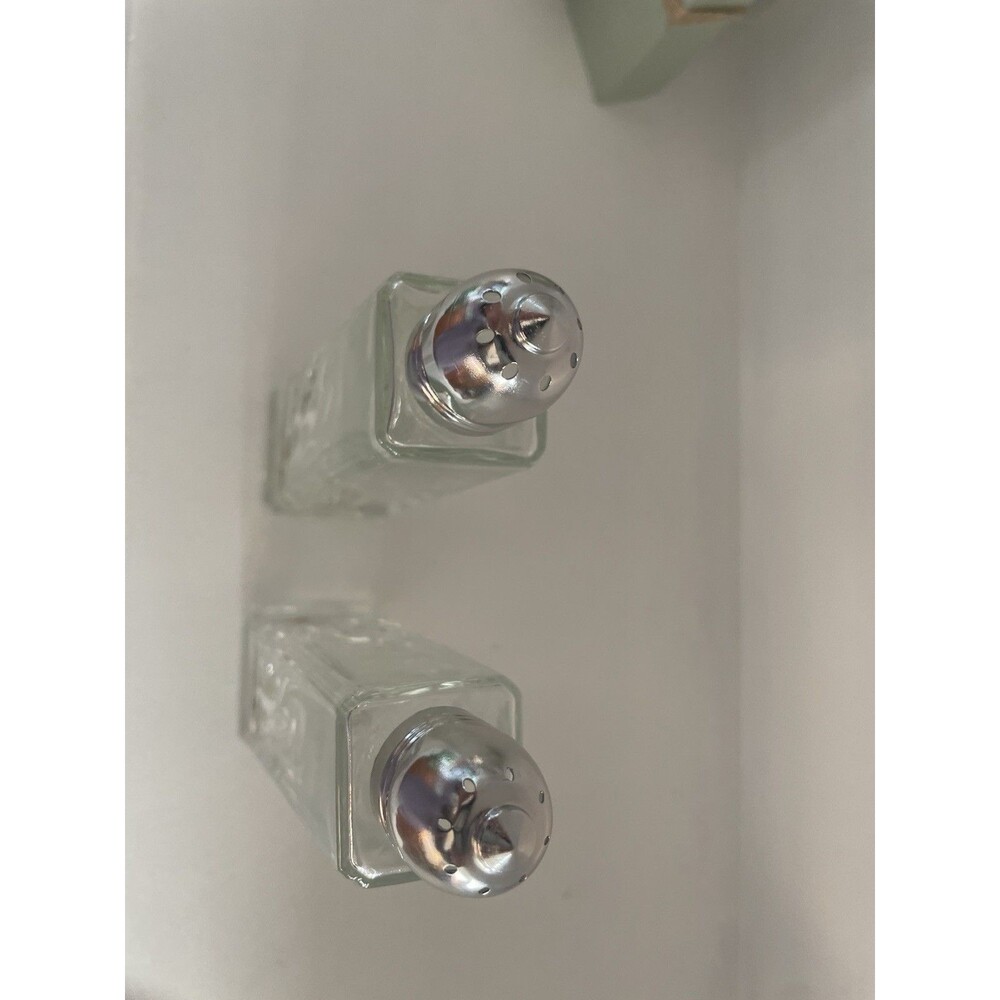 Vintage Norleans Japan Etched Glass Salt Pepper Shakers Leaf Pattern Tall Pair - Picture 3 of 6